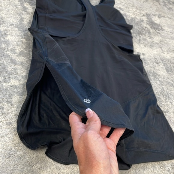 Lululemon Twist Around 2 in 1 Tank Luxtreme in Black W1CFXS Built in Bra 6 - Picture 14 of 16